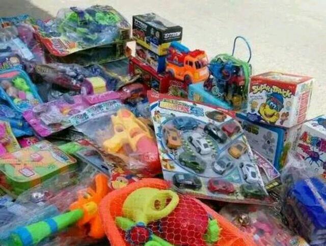 從街頭到藍(lán)圖 90后女孩的玩具地?cái)偅绾斡貌邉澦季S年入85萬(wàn)